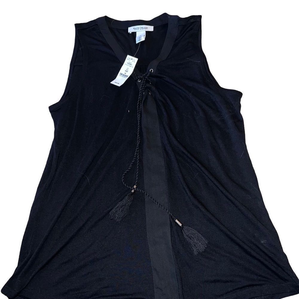 White House Black Market tank size M